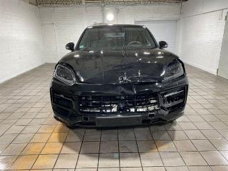 Porsche Cayenne S E-Hybrid Coupe CHRONO/PANO/HUD/AHK/360 picture 10