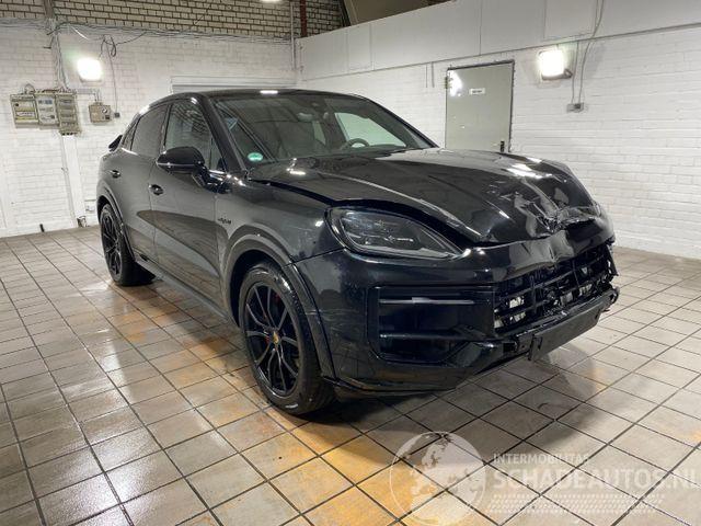 Porsche Cayenne S E-Hybrid Coupe CHRONO/PANO/HUD/AHK/360
