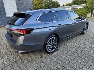 Skoda Superb Combi 1.5 TSI iV L&K PANO/HUD/AHK/360 picture 2