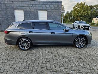 Skoda Superb Combi 1.5 TSI iV L&K PANO/HUD/AHK/360 picture 3