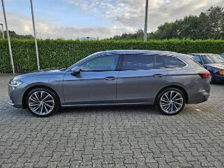 Skoda Superb Combi 1.5 TSI iV L&K PANO/HUD/AHK/360 picture 9