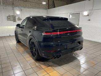 damaged passenger cars Porsche Cayenne Coupe GTS STANDHZG/CHRONO/PANO/AHK/360 2025/3