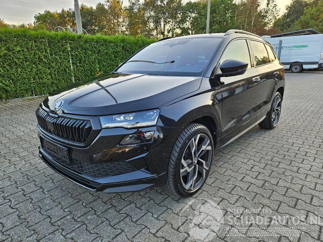 Skoda Karoq Sportline 4x4 2.0 TFSI PANO/360/NAVI