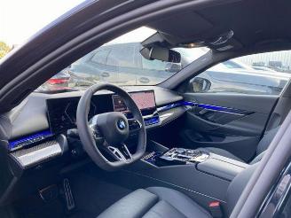 BMW 5-serie i Touring M Sport HUD/AHK/360/H&K/NAVI picture 18