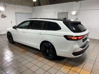 Volkswagen Passat Variant 1.5 TSI e-Hybrid R-Line HUD/KAM picture 2