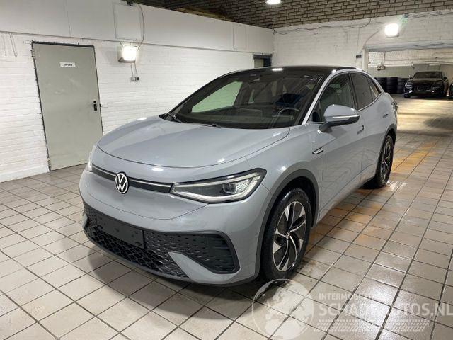 Volkswagen ID.5 Pro 82 kWh AHK/NAVI