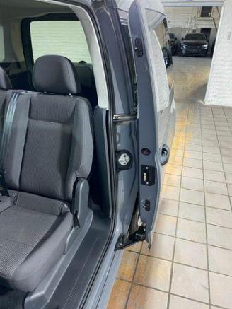 Volkswagen Caddy maxi Kombi 2.0 TDI picture 14