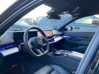 BMW i5 eDrive40 Touring M Sport Pro HUD/AHK/360/H&K picture 15