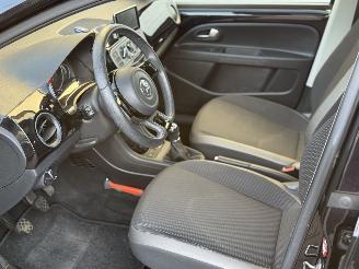 Volkswagen Up! High UP! Pano Navi Nap Cruise Lage km picture 14