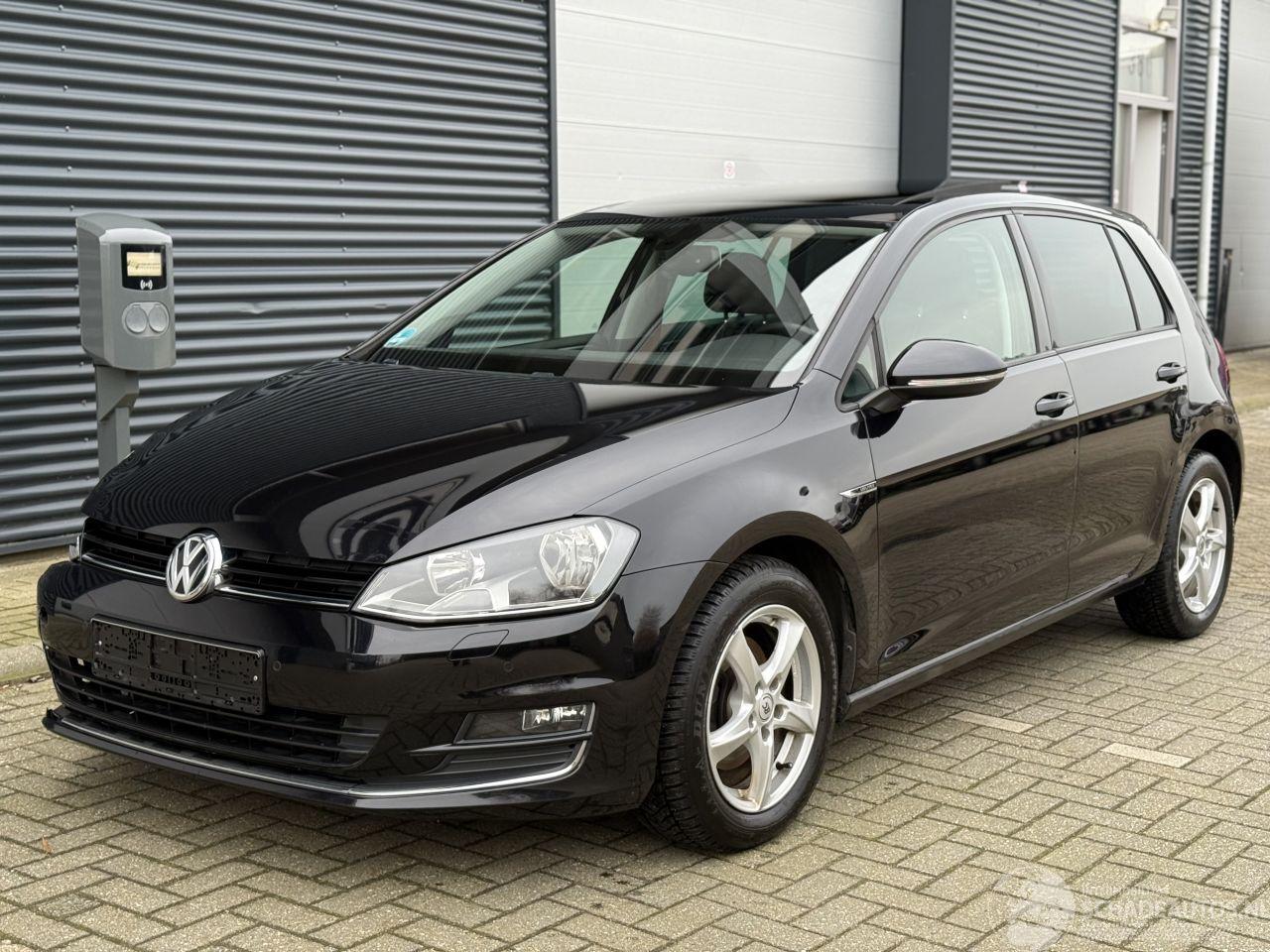 Volkswagen Golf 1.4 TSI Lounge Pano Stoelverwarming Cruise Carplay