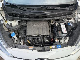 Hyundai I-10 Passion | Airco | Stoelverwarming | Automaat | picture 38