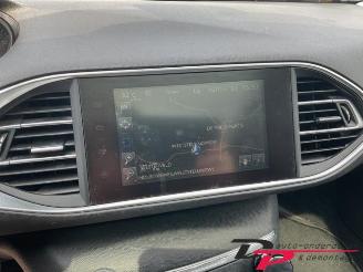 Peugeot 308 308 SW (L4/L9/LC/LJ/LR), Combi 5-drs, 2014 / 2021 1.6 BlueHDi 120 picture 14