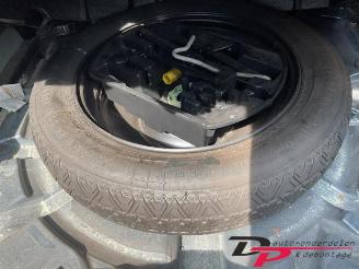 Peugeot 308 308 SW (L4/L9/LC/LJ/LR), Combi 5-drs, 2014 / 2021 1.6 BlueHDi 120 picture 23