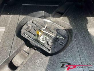 Peugeot 308 308 SW (L4/L9/LC/LJ/LR), Combi 5-drs, 2014 / 2021 1.6 BlueHDi 120 picture 22