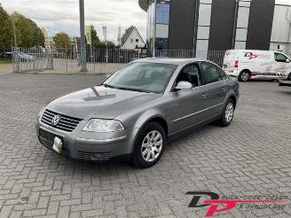 Salvage car Volkswagen Passat Passat (3B3), Sedan, 2000 / 2005 1.6 2004/3