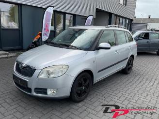 Salvage car Skoda Fabia Fabia II Combi, Combi 5-drs, 2007 / 2015 1.4i 16V 2008/10
