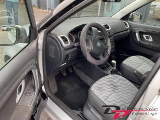 Skoda Fabia Fabia II Combi, Combi 5-drs, 2007 / 2015 1.4i 16V picture 10