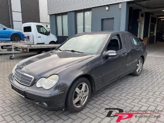 rozbiórka samochody osobowe Mercedes C-klasse C (W203), Sedan, 2000 / 2007 2.0 C-180 16V 2002/5
