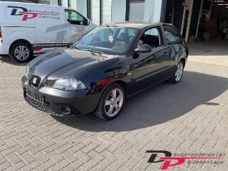 Coche siniestrado Seat Ibiza Ibiza III (6L1), Hatchback, 2002 / 2009 1.4 16V 85 2008/10