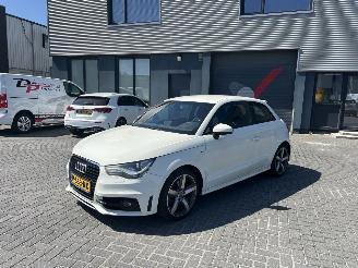 krockskadad bil auto Audi A1 S-Line , 1.4 Benzine Automaat 2011/11