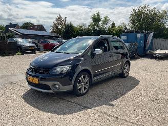 Damaged car Volkswagen Golf plus Cross Airco 2011/9