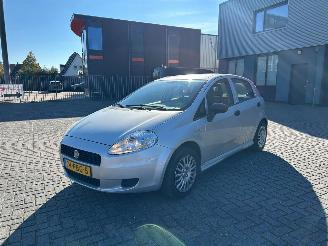 uszkodzony samochody osobowe Fiat Punto 1.3Diesel  Euro 5 Airco 2011/1