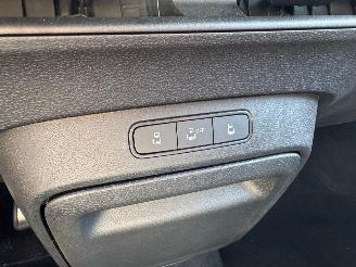 Volkswagen ID.Buzz ID.Buzz Bus 150 kW Pro 82kWh AHK Camera VOL picture 40