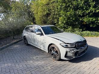 BMW 3-serie BMW 320e Touring M Sport Panorama HUD AHK VOL Hybrid picture 23