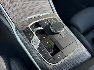 BMW 3-serie BMW 320e Touring M Sport Panorama HUD AHK VOL Hybrid picture 31