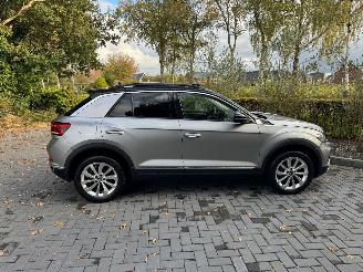 Volkswagen T-Roc Volkswagen T-Roc 1.5 TSI DSG Panoramadak IQ Light Camera AHK VOL picture 18