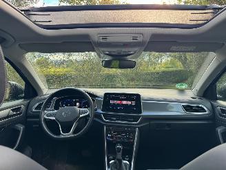 Volkswagen T-Roc Volkswagen T-Roc 1.5 TSI DSG Panoramadak IQ Light Camera AHK VOL picture 3