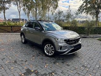 Volkswagen T-Roc Volkswagen T-Roc 1.5 TSI DSG Panoramadak IQ Light Camera AHK VOL picture 25