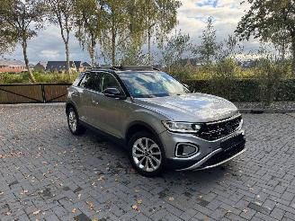 skadebil auto Volkswagen T-Roc Volkswagen T-Roc 1.5 TSI DSG Panoramadach Camera AHK VOL 2022/5