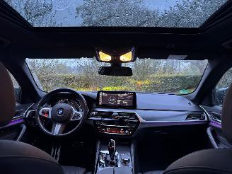 BMW 5-serie 530e M Sport Touring  Panorama HUD Ambiance Trekhaak VOL picture 3