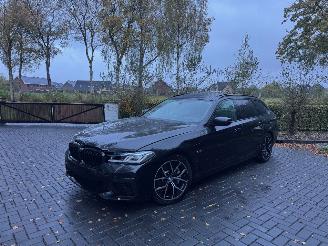 BMW 5-serie 530e M Sport Touring  Panorama HUD Ambiance Trekhaak VOL picture 30