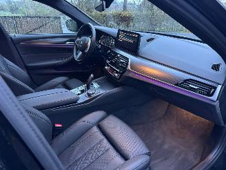 BMW 5-serie 530e M Sport Touring  Panorama HUD Ambiance Trekhaak VOL picture 5