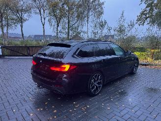 BMW 5-serie 530e M Sport Touring  Panorama HUD Ambiance Trekhaak VOL picture 2