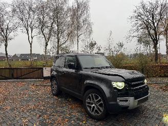 škoda osobní automobily Land Rover Defender Defender 90 S Panorama AHK Camera 07/2025 Leder VOL 2025/7