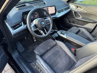 BMW X1 BMW X1 30 e xDrive M Sport PANO Trekhaak 360view HUD Start en rijd! picture 17
