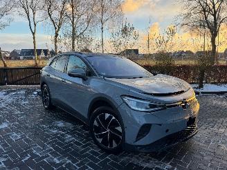 Vaurioauto  passenger cars Volkswagen ID.4 Volkswagen ID.4 Pro 210 kW Pro Performance Panoramadak Trekhaak Ambiance 360view VOL 2024/6