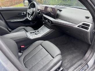 BMW 3-serie 330 3 Touring 330 e xDrive M Sport 2025 Trekhaak Leer VOL! picture 31
