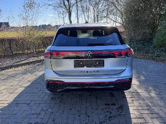 Volkswagen Tiguan Volkswagen Tiguan 1.5 eTSI DSG R-Line Leder HUD Camera VOL picture 23