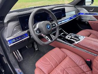 BMW M7 BMW M760e xDrive MSport PanoSky. B&W Exe.Loung Trekhaak Back infotaiment system VOL VOL picture 20