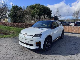 Renault 5 Renault R5 E-Tech Electric 150 Comfort Range Iconic Five picture 17