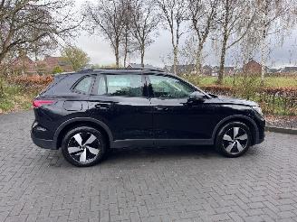 Volkswagen Tiguan Tiguan 2.0TDI 110kW HUD AHK Camera Harman&Kardon picture 14