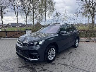 Schadeauto Volkswagen Tiguan Volkswagen Tiguan 2.0 TDI R-Line Camera AHK Ambiance VOL! 2024/11