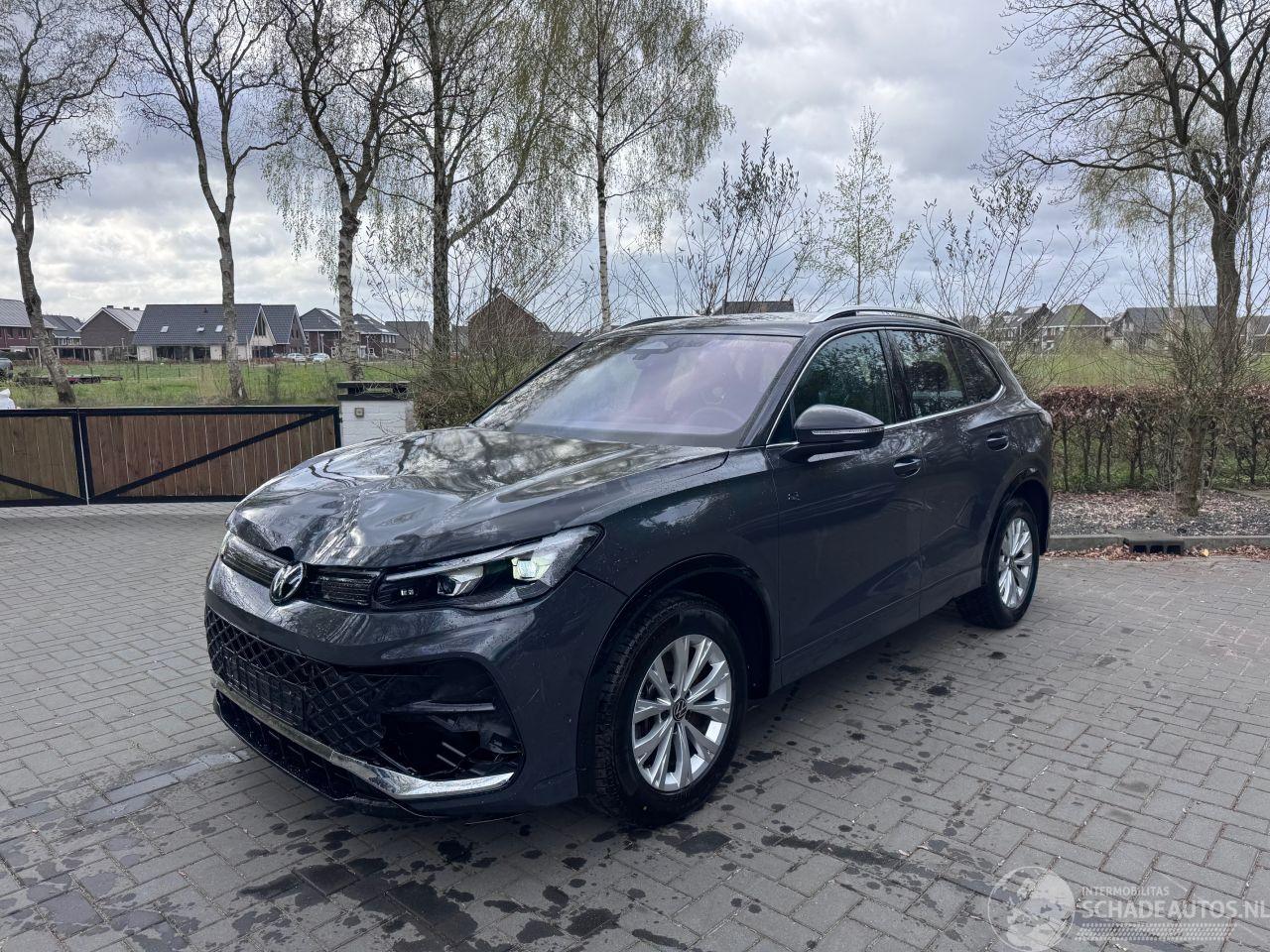 Volkswagen Tiguan Volkswagen Tiguan 2.0 TDI R-Line Camera AHK Ambiance VOL!