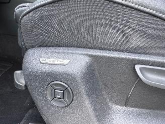 Volkswagen Tiguan Volkswagen Tiguan 2.0 TDI R-Line Camera AHK Ambiance VOL! picture 18