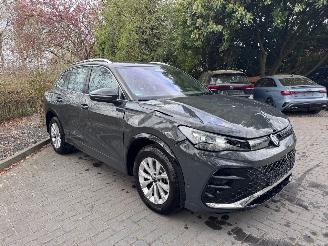 Volkswagen Tiguan Volkswagen Tiguan 2.0 TDI R-Line Camera AHK Ambiance VOL! picture 25