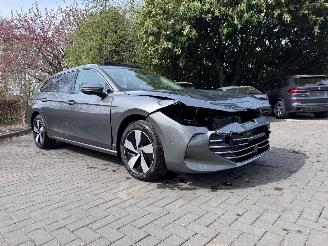 Volkswagen Passat Volkswagen Passat Variant 1.5 eTSI R-Line Panorama Trekhaak VOL! picture 22